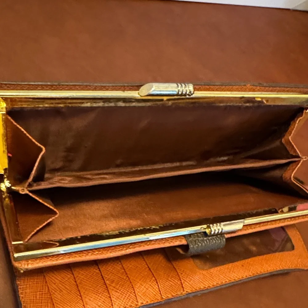 Louis Vuitton Classic Monogram Vintage Wallet - Picture 13 of 16